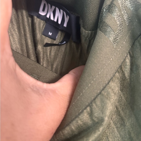 DKNY MIDI PLEATED SKIRT - Picture 2 of 3